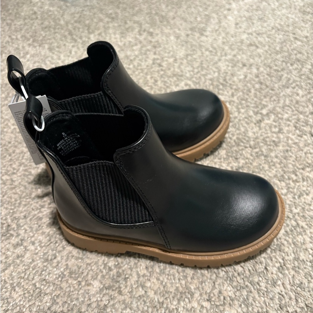 Old Navy Black Chelsea Boots Ankle-Height Slip-On